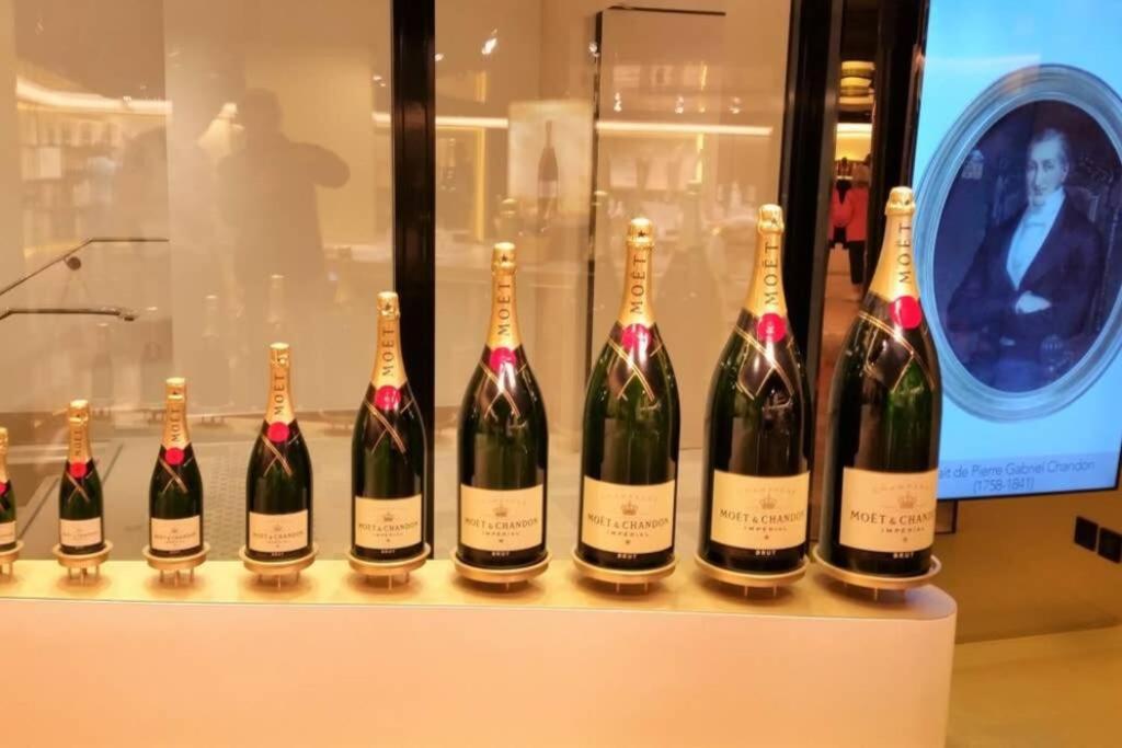 Suite Premium Le Figaro 2 إيبيرني المظهر الخارجي الصورة